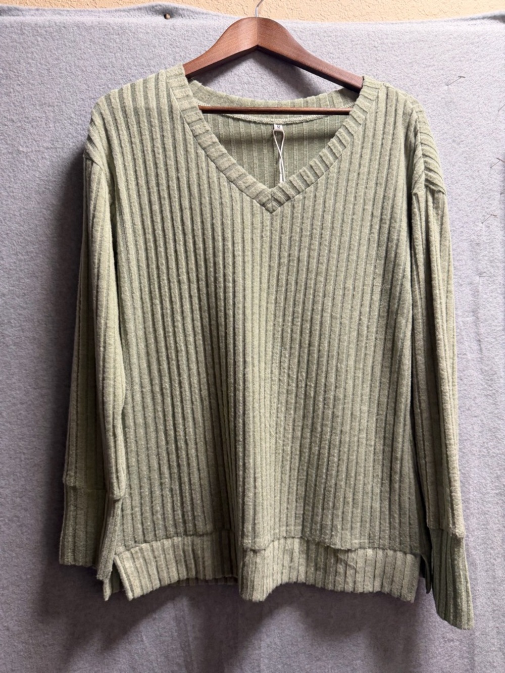 Ribbed V-Neck Sweater in Olive Green